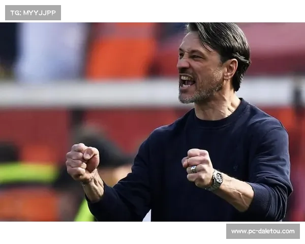 科瓦奇称赞多特反击强势 并表扬球员顽强拼搏精神 科瓦奇称赞多特反击强势 并表扬球员顽强拼搏精神